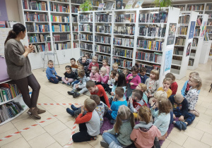 Pani Marta z naszej biblioteki .